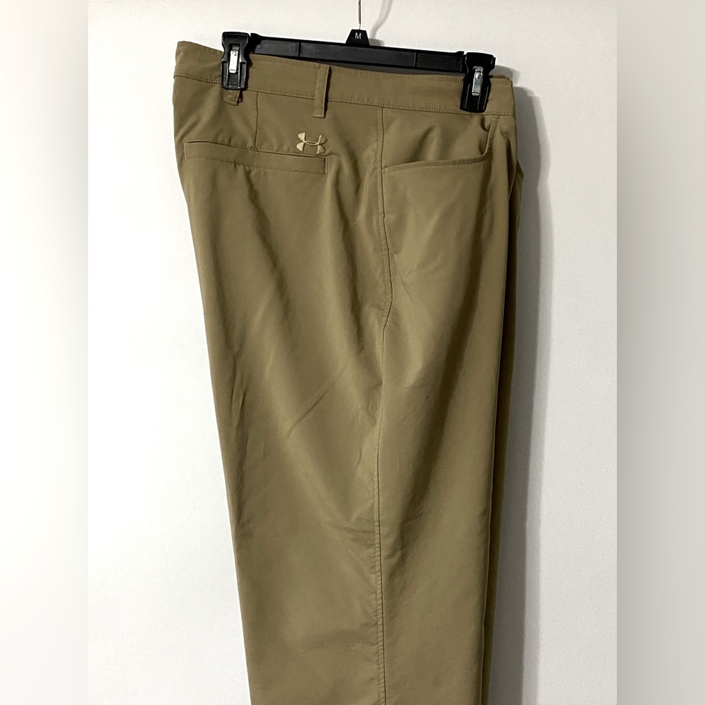 Men’s Under Armour lightweight pants